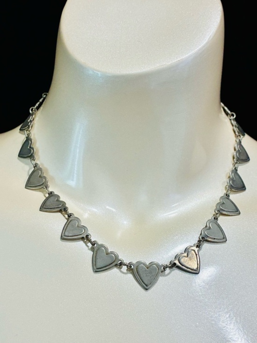 VTG Silver Tone Embossed Heart Link Necklace for Women Casual Everyday Romantic